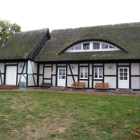 Reetgedecktes Ferienhaus Benz An D * Seebad Bansin