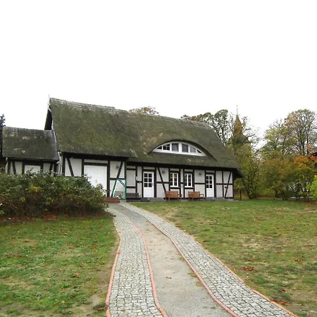 Reetgedecktes Ferienhaus Benz An D *